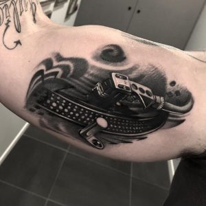 tatuaggio lavoro dj